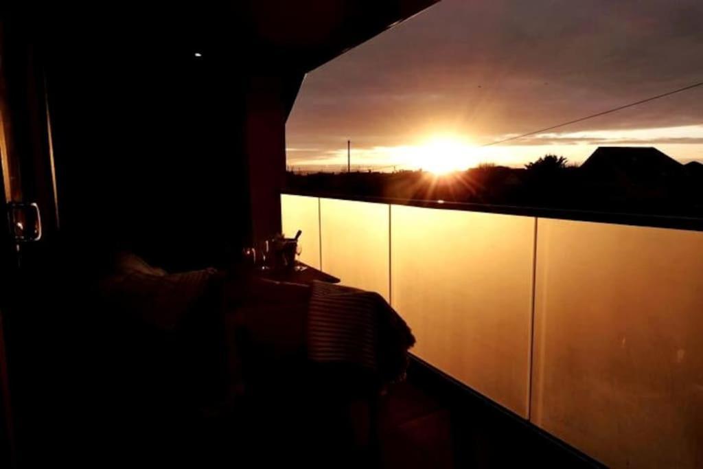 The Beach House With Balcony North Wales Kinmel Bay エクステリア 写真